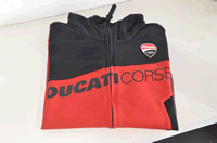DC SPORT RED/BLACK スウェットシャツ XS ：　●店頭在庫有り、即納可能です！　　　★セール価格 [987705912]
